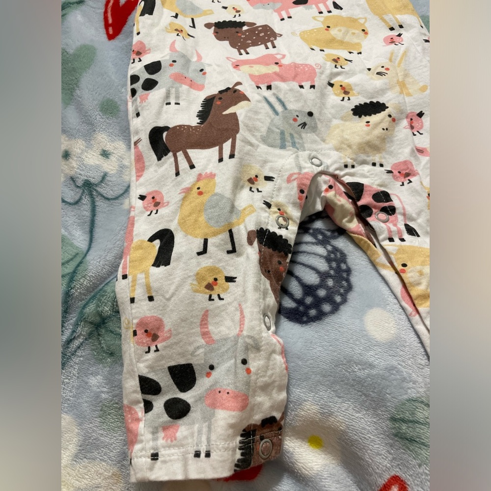 Farm Animal Patterned Boutique Baby Girl Outfit - Picture 3 of 4